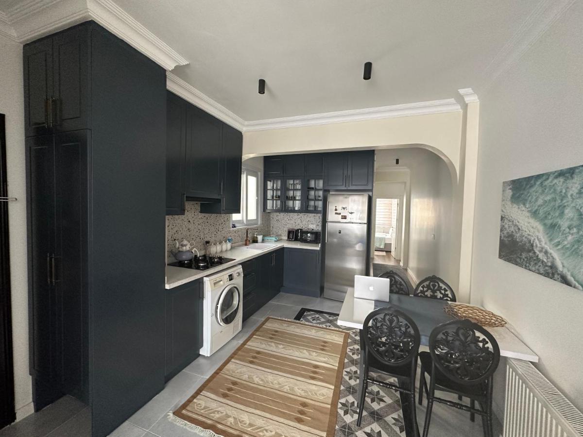 Center Of City In Besiktas 2 Plus 1 With 2 Bathroom And 3 Air Conditioner Estambul Exterior foto