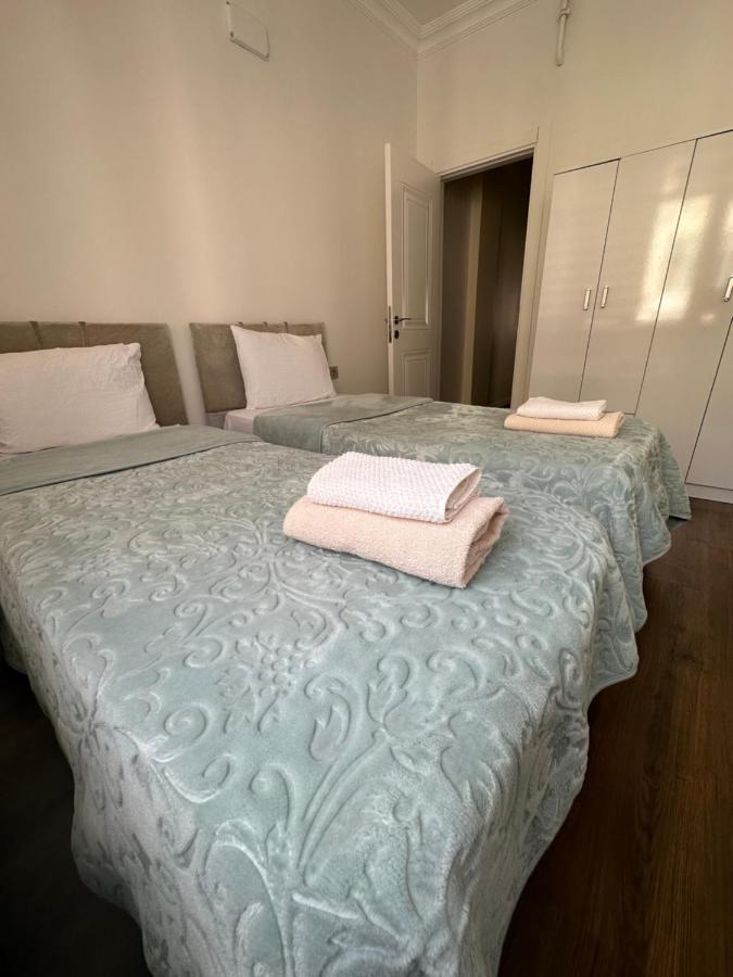 Center Of City In Besiktas 2 Plus 1 With 2 Bathroom And 3 Air Conditioner Estambul Exterior foto