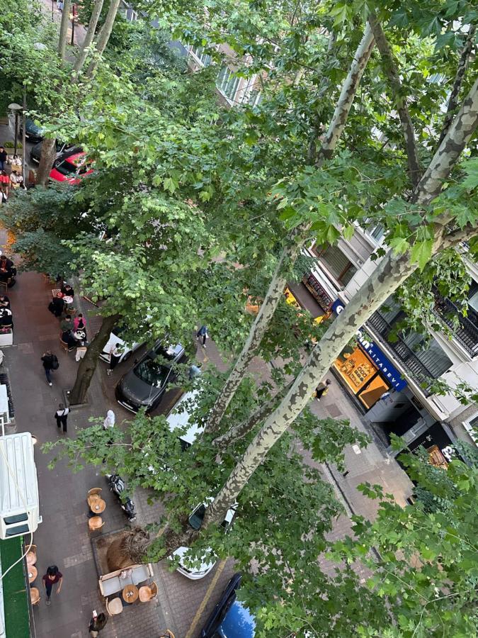 Center Of City In Besiktas 2 Plus 1 With 2 Bathroom And 3 Air Conditioner Estambul Exterior foto